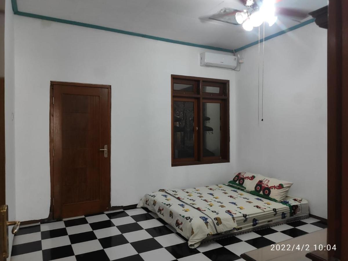 Kelana 2 Nice Homestay Semarang Eksteriør billede